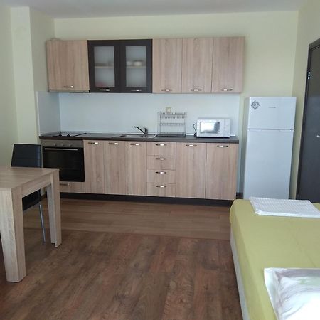 Private Apartment In Faith - Ravda Exterior foto